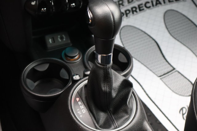 Used 2014 MINI Cooper Roadster FWD image 11