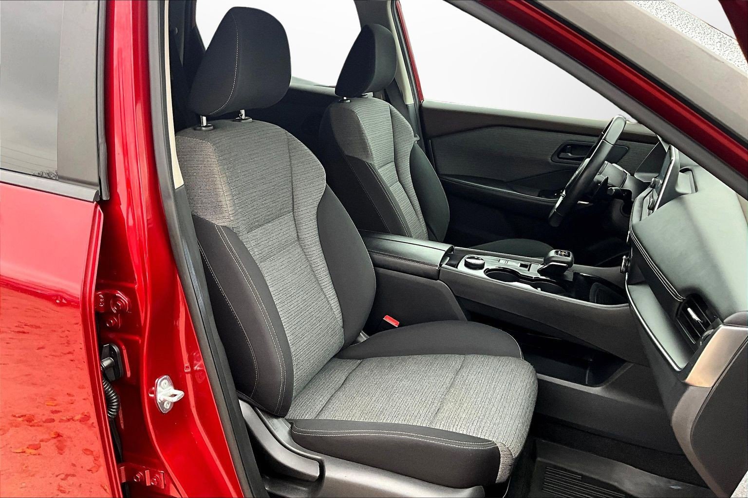 Used 2021 Nissan Rogue S image 7