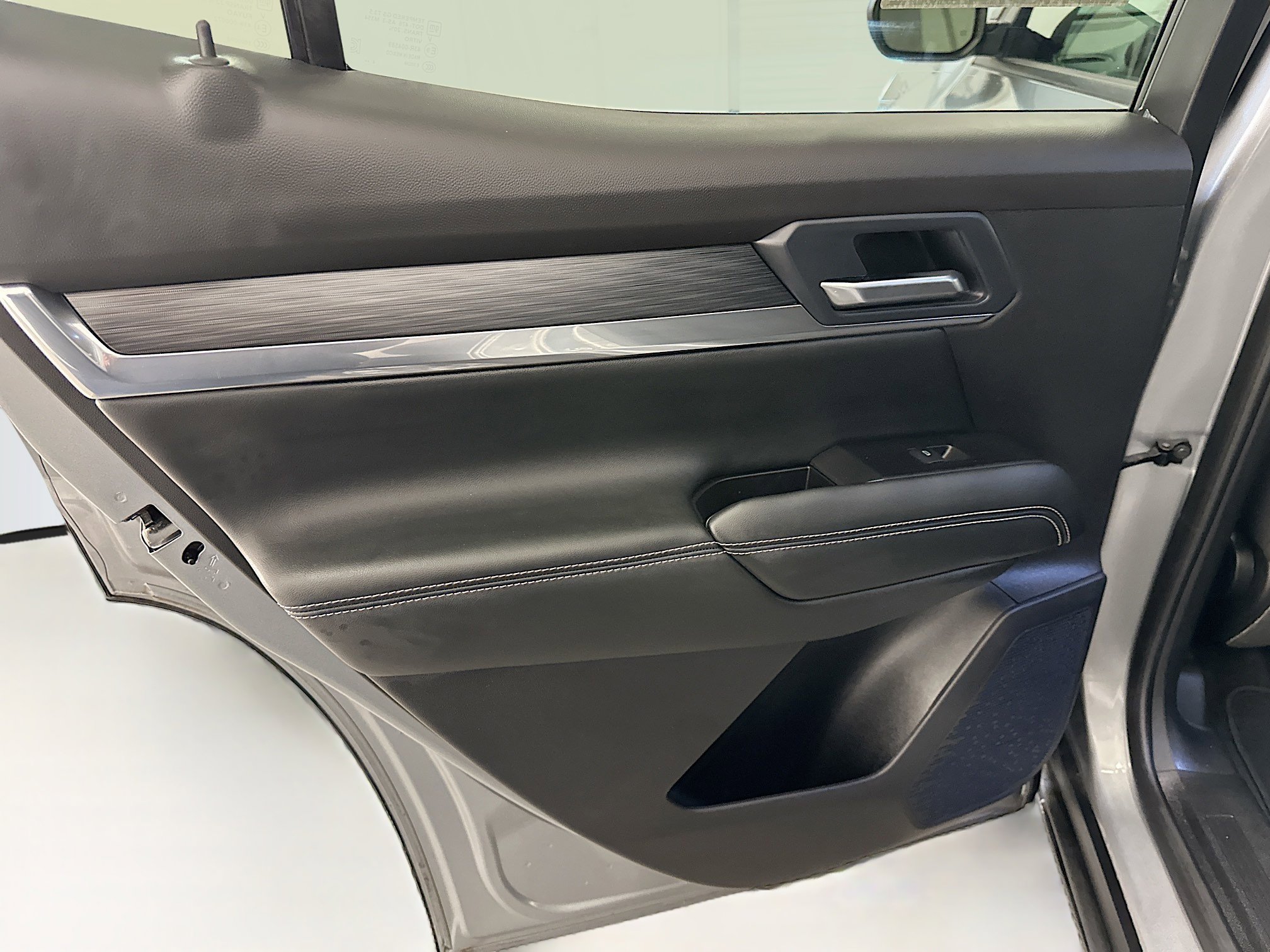 Used 2025 GMC Terrain Elevation image 27