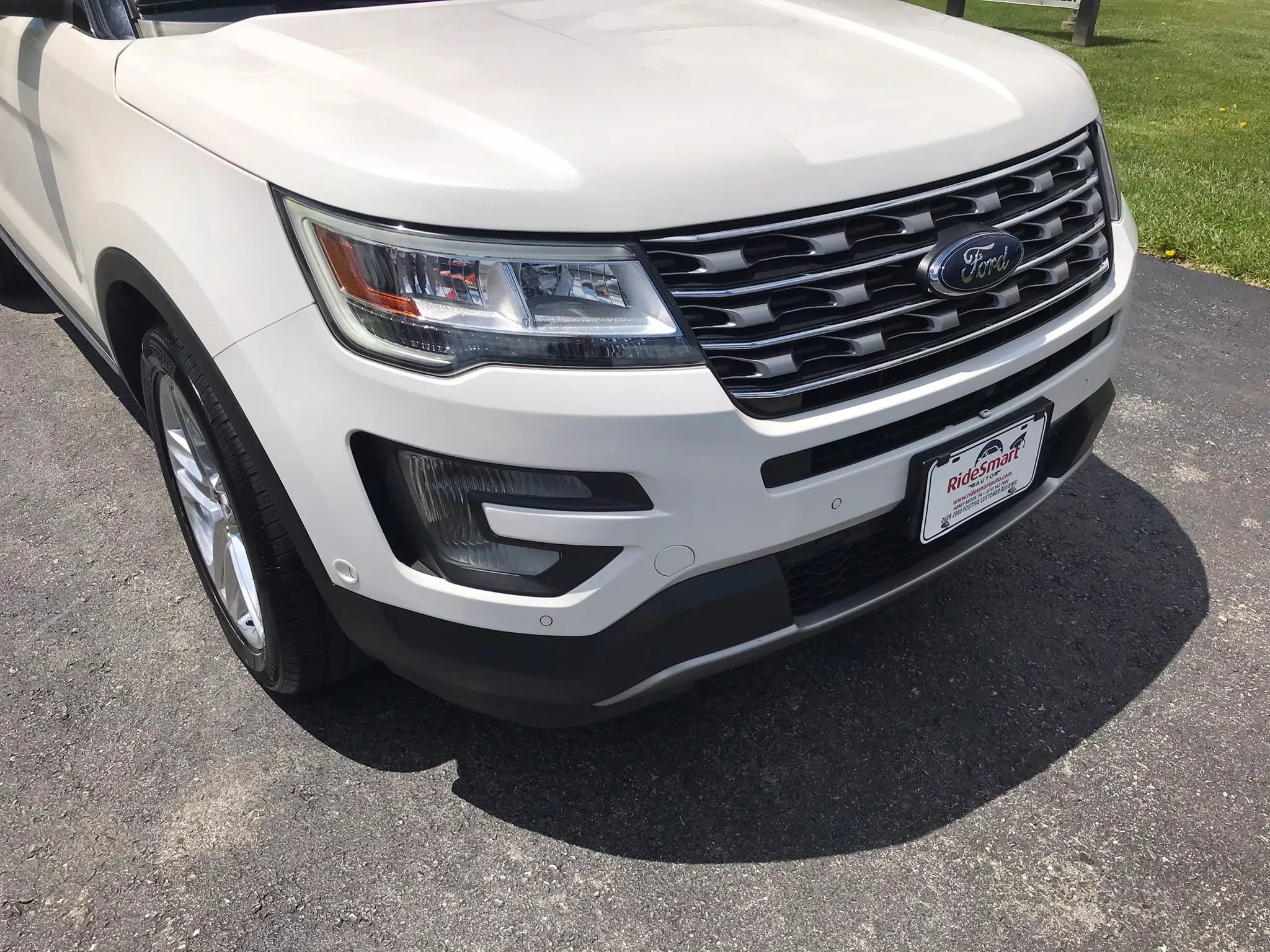 Used 2017 Ford Explorer Limited w/ Equipment Group 301A AWD/4WD image 60