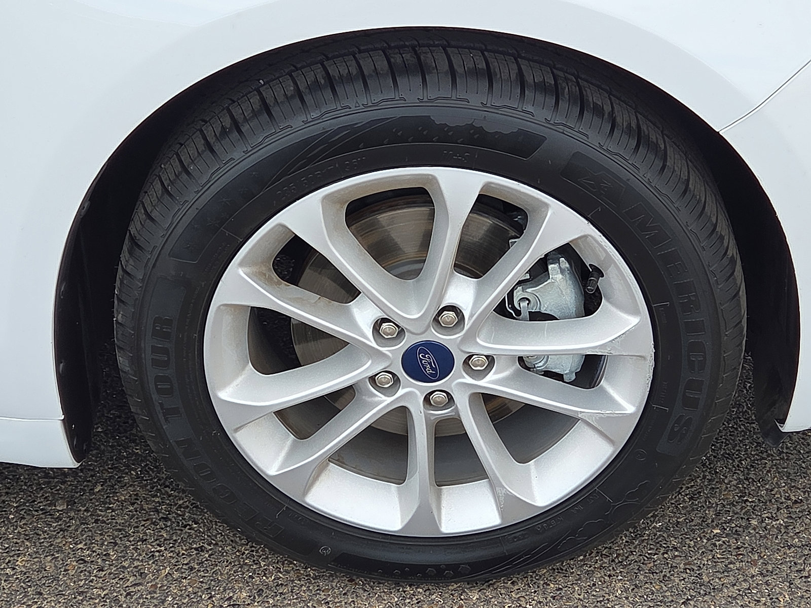 Used 2020 Ford Fusion SE image 6