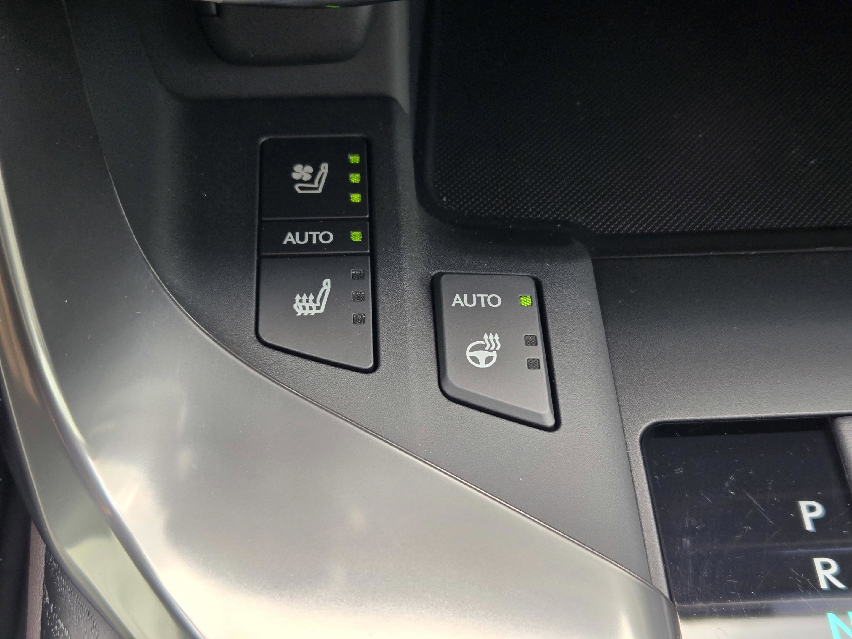 Used 2023 Lexus LX 600 4WD w/ Appearance Package image 16