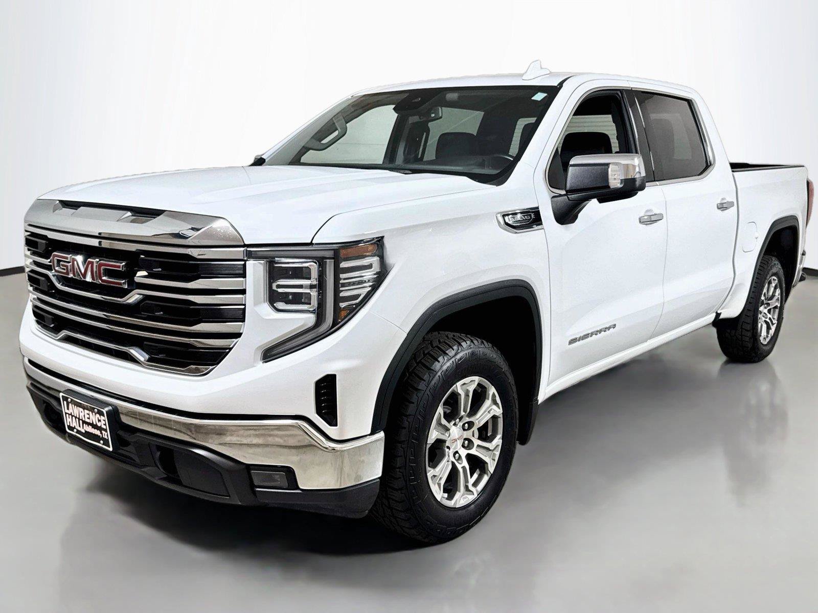 Certified 2025 GMC Sierra 1500 SLT RWD image 1
