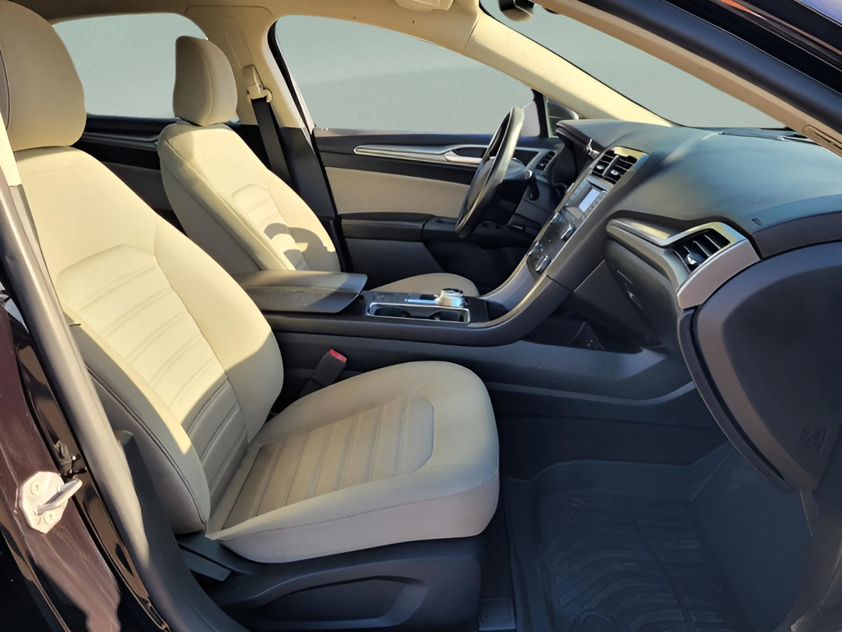 Used 2020 Ford Fusion S image 16