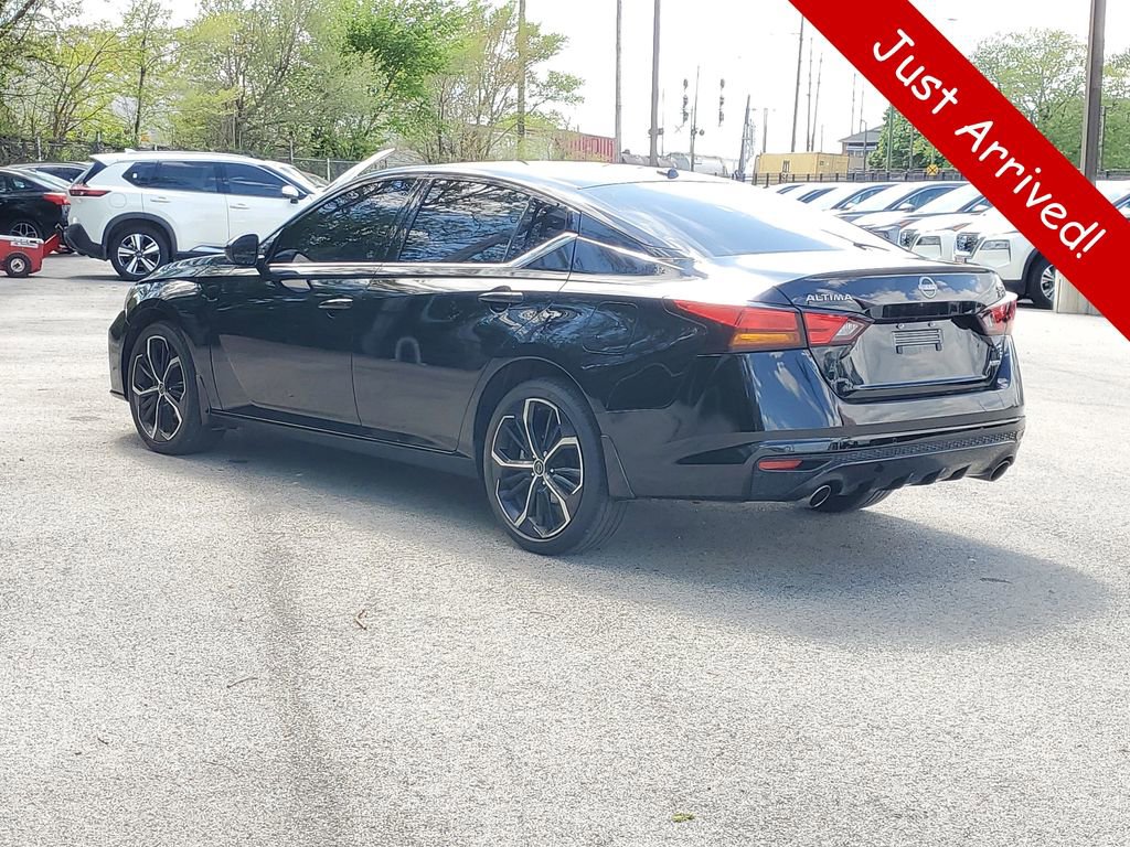 Used 2024 Nissan Altima 2.5 SR AWD/4WD image 3