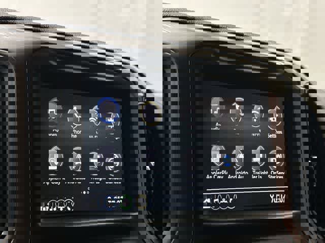 Used 2020 Chevrolet Silverado 2500 Custom w/ Custom Value Package image 22