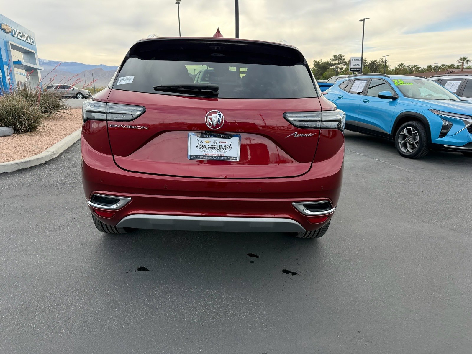 Used 2023 Buick Envision Avenir FWD image 4