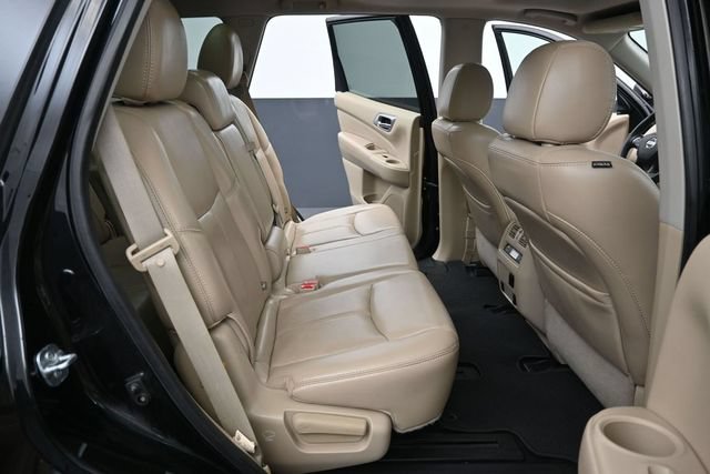 Used 2017 Nissan Pathfinder Platinum FWD image 12