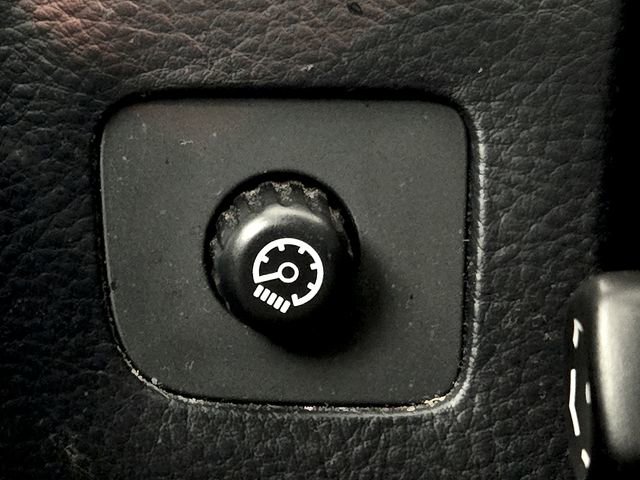 Used 2004 Lexus SC 430 Convertible image 24