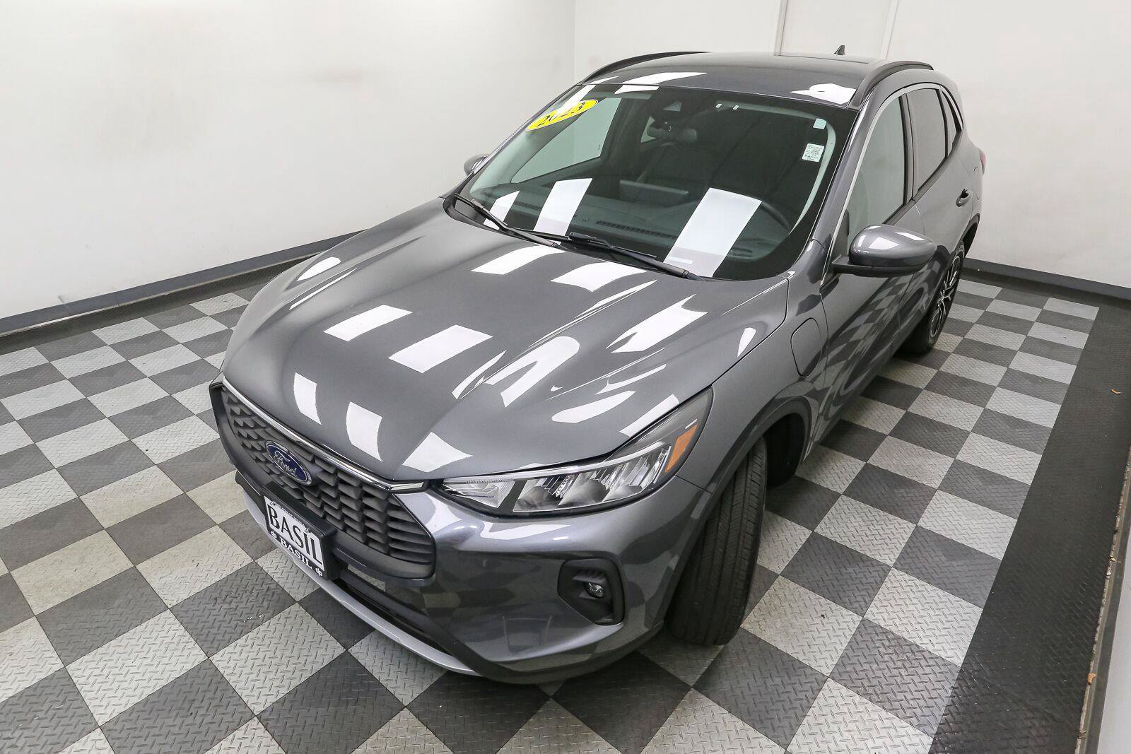 Used 2023 Ford Escape SE FWD image 6