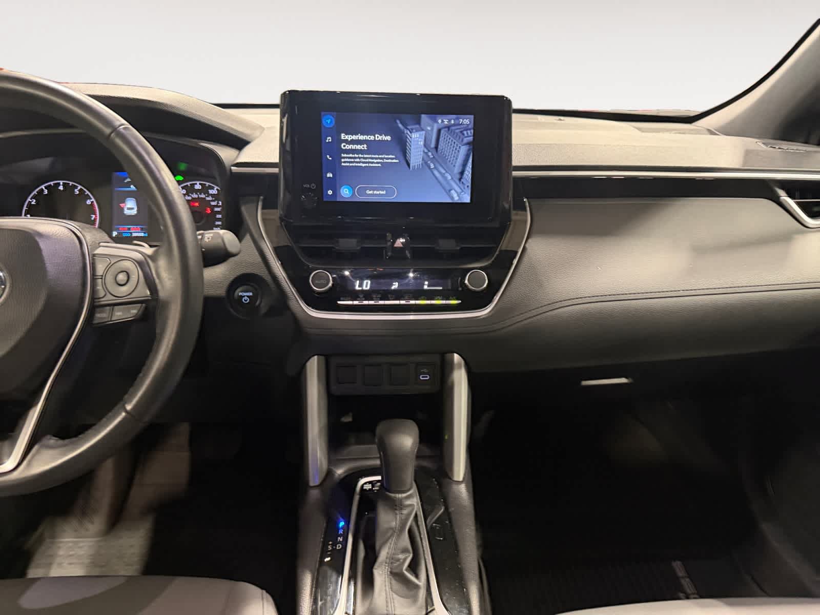 Used 2024 Toyota Corolla Cross AWD Hybrid image 12