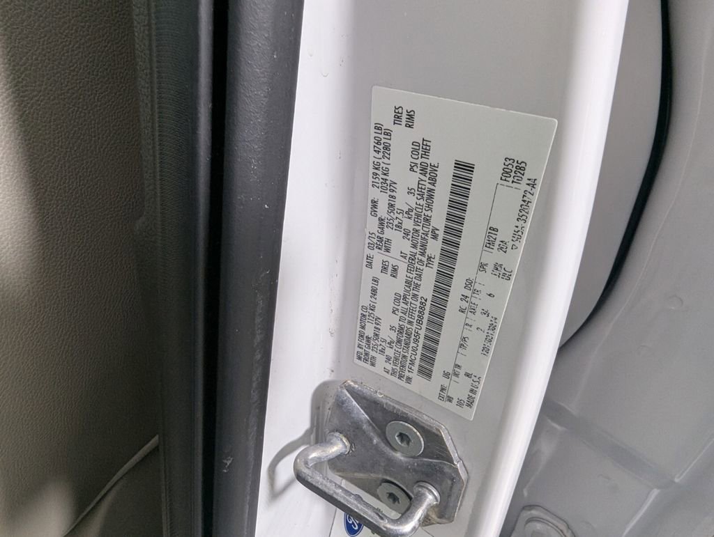 Used 2015 Ford Escape Titanium image 30