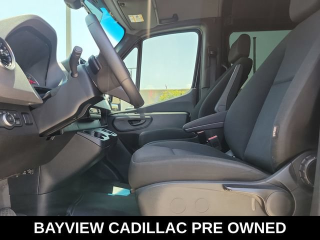 Used 2025 Mercedes-Benz Sprinter 2500 image 25