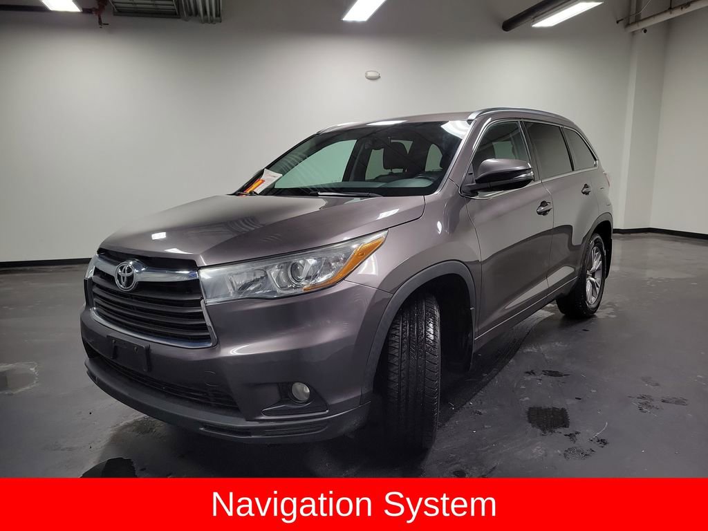 Used 2015 Toyota Highlander XLE image 4