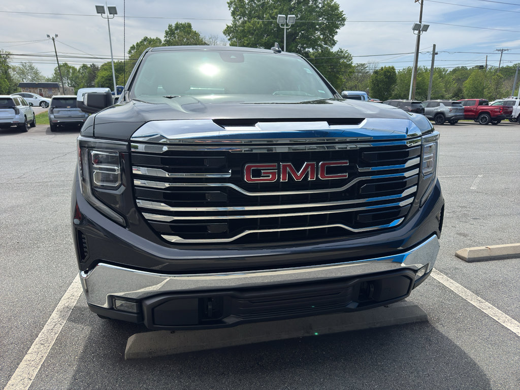 Used 2025 GMC Sierra 1500 SLT image 2
