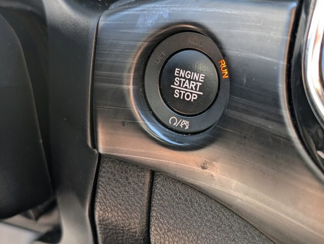 Used 2019 Jeep Grand Cherokee Altitude image 31