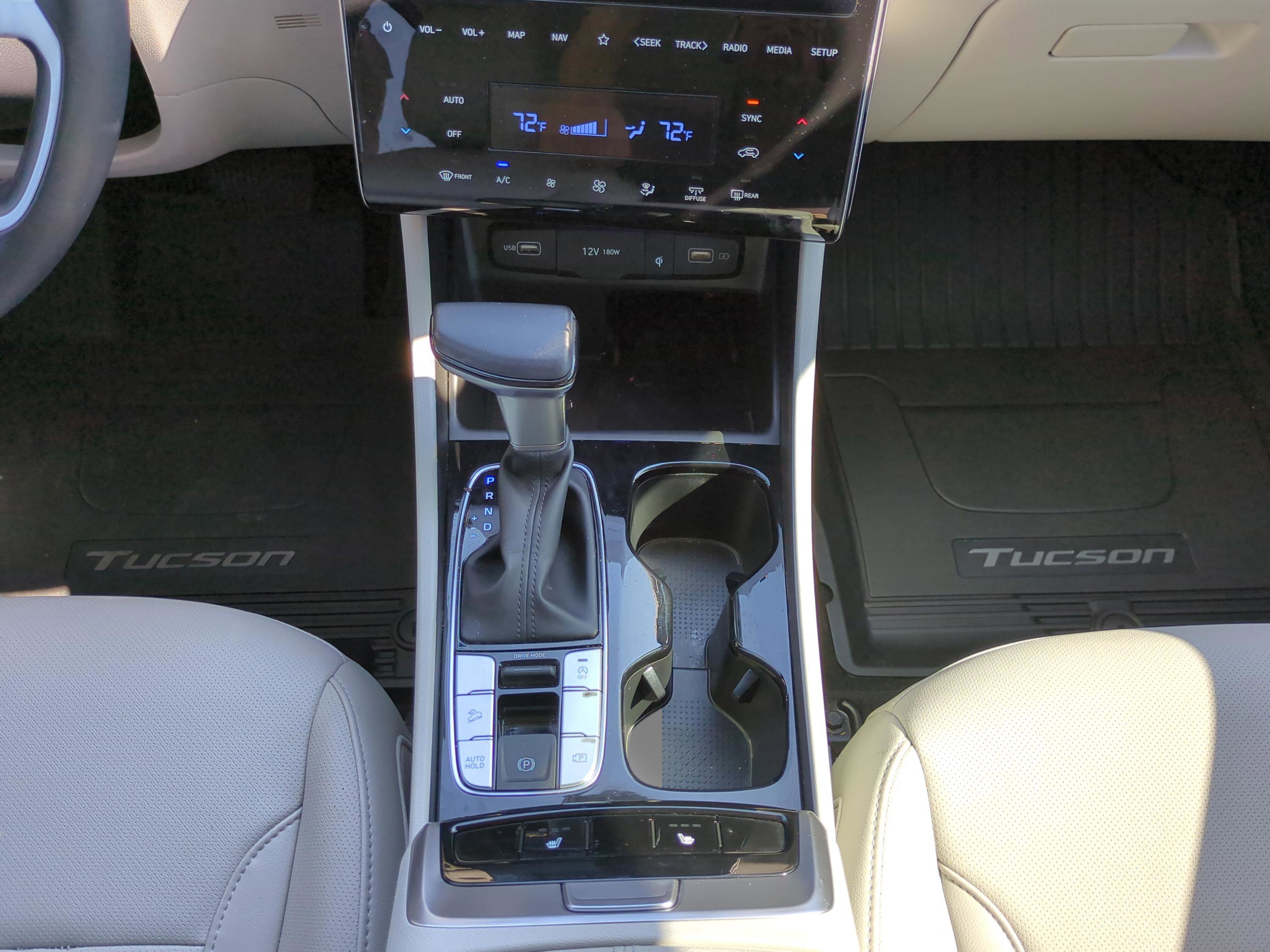 Certified 2024 Hyundai Tucson SEL w/ Convenience Package FWD image 18