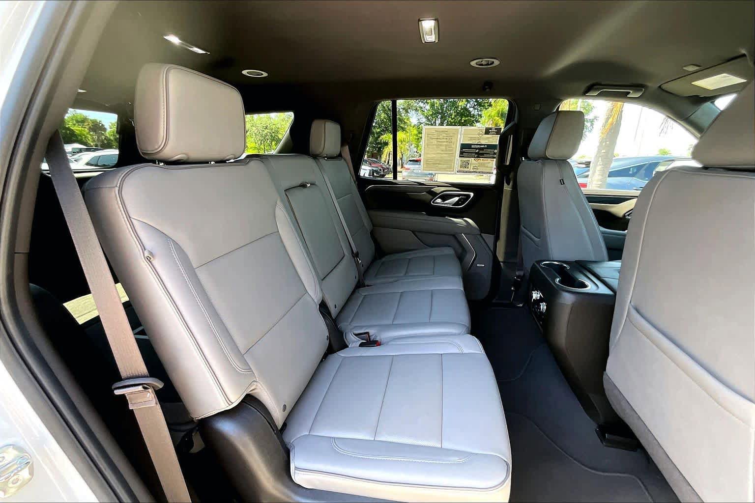Used 2024 GMC Yukon SLT w/ SLT Luxury Package AWD/4WD image 20