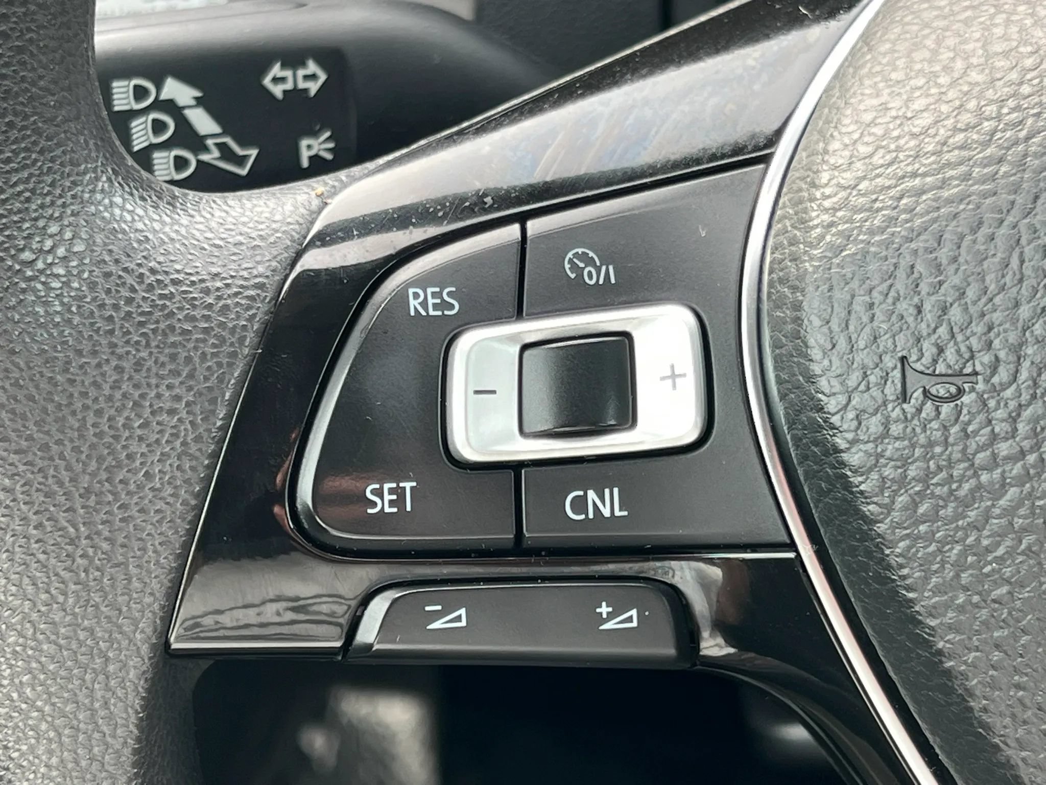Used 2015 Volkswagen Jetta TDI S FWD image 23