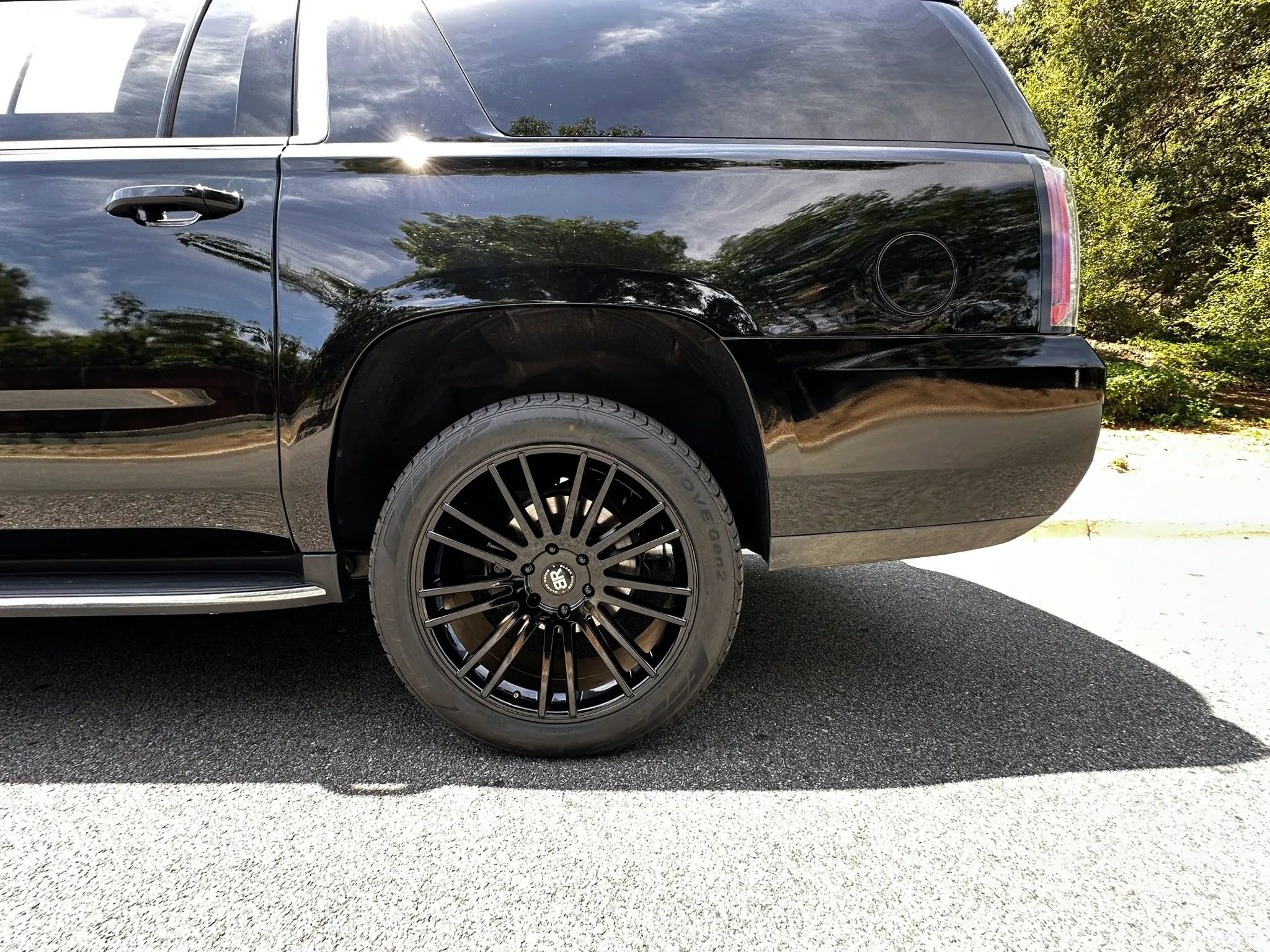 Used 2017 GMC Yukon XL SLT w/ Open Road Package RWD image 22