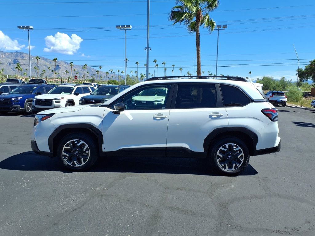Used 2025 Subaru Forester Premium AWD/4WD image 13