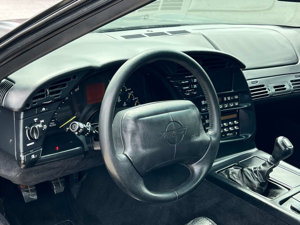 Used 1995 Chevrolet Corvette Coupe RWD image 5