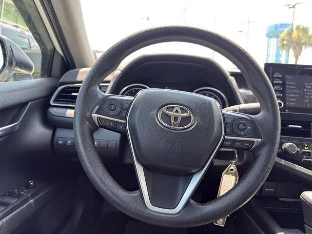 Used 2021 Toyota Camry LE FWD image 9