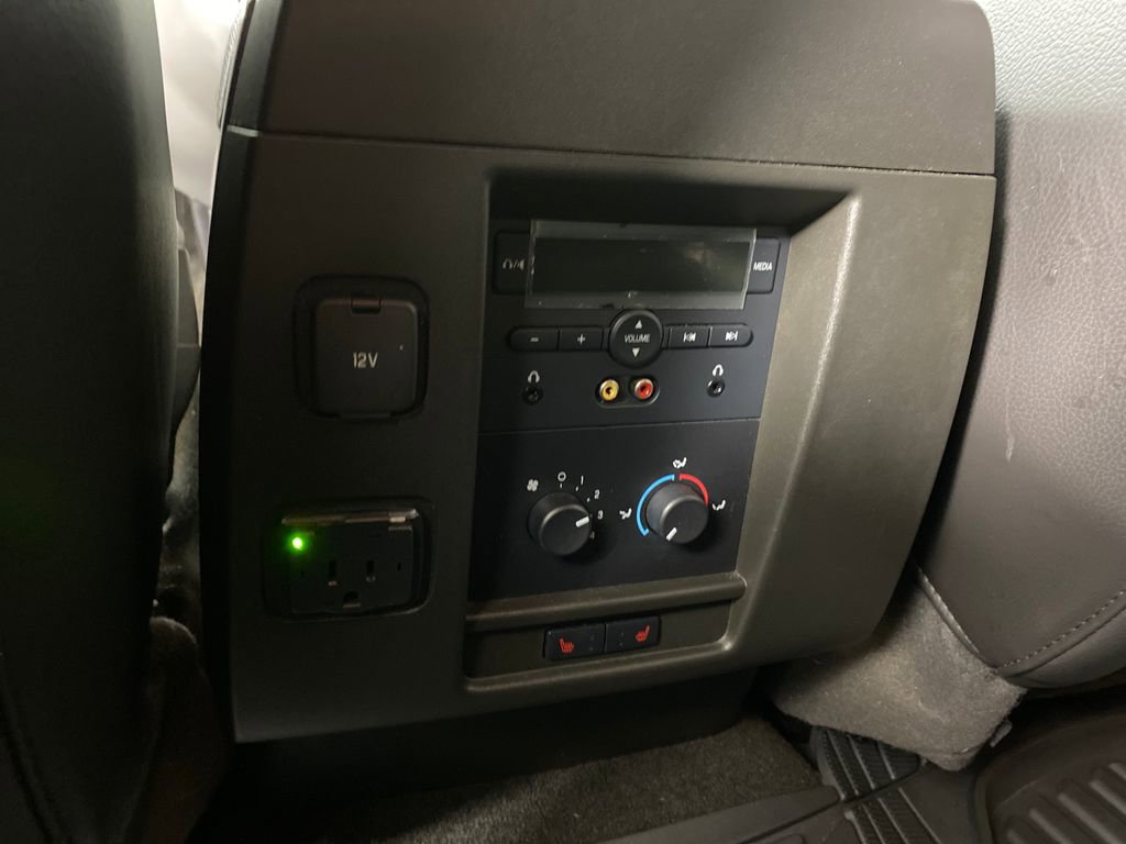 Used 2013 Ford Expedition Limited image 27