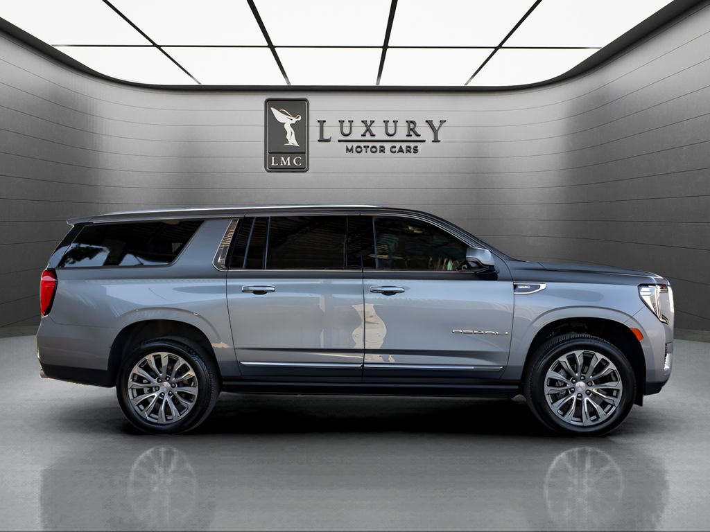 Used 2021 GMC Yukon XL Denali w/ Denali Ultimate Package AWD/4WD image 9