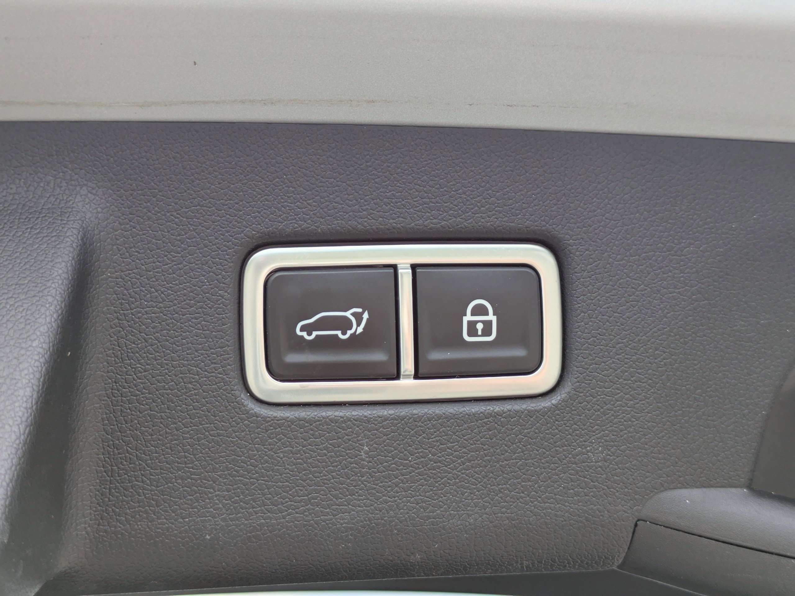 Used 2022 Kia Sorento EX w/ Panoramic Sunroof Package FWD image 14