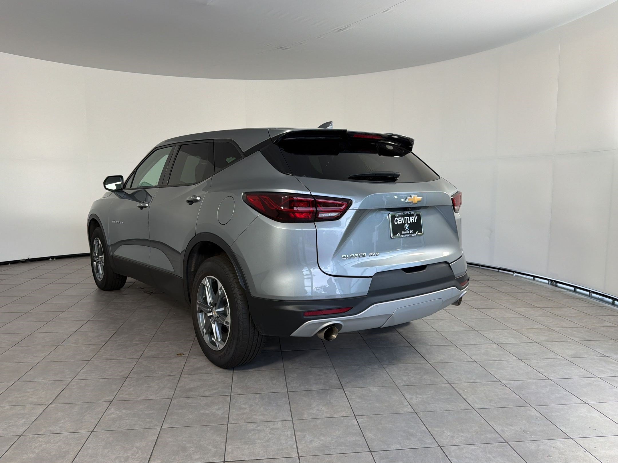 Used 2025 Chevrolet Blazer LT AWD/4WD image 3
