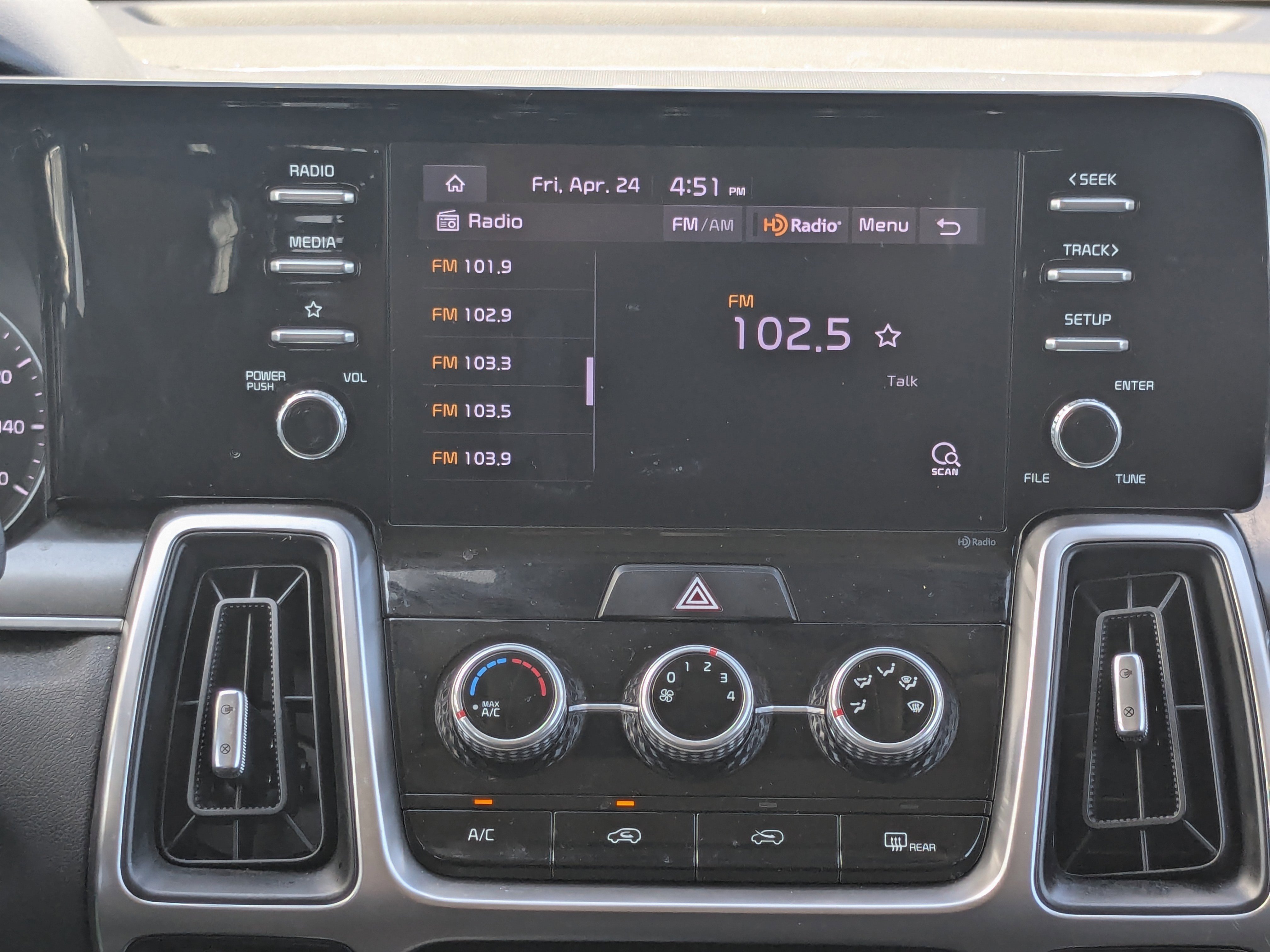Used 2021 Kia Sorento LX AWD/4WD image 21