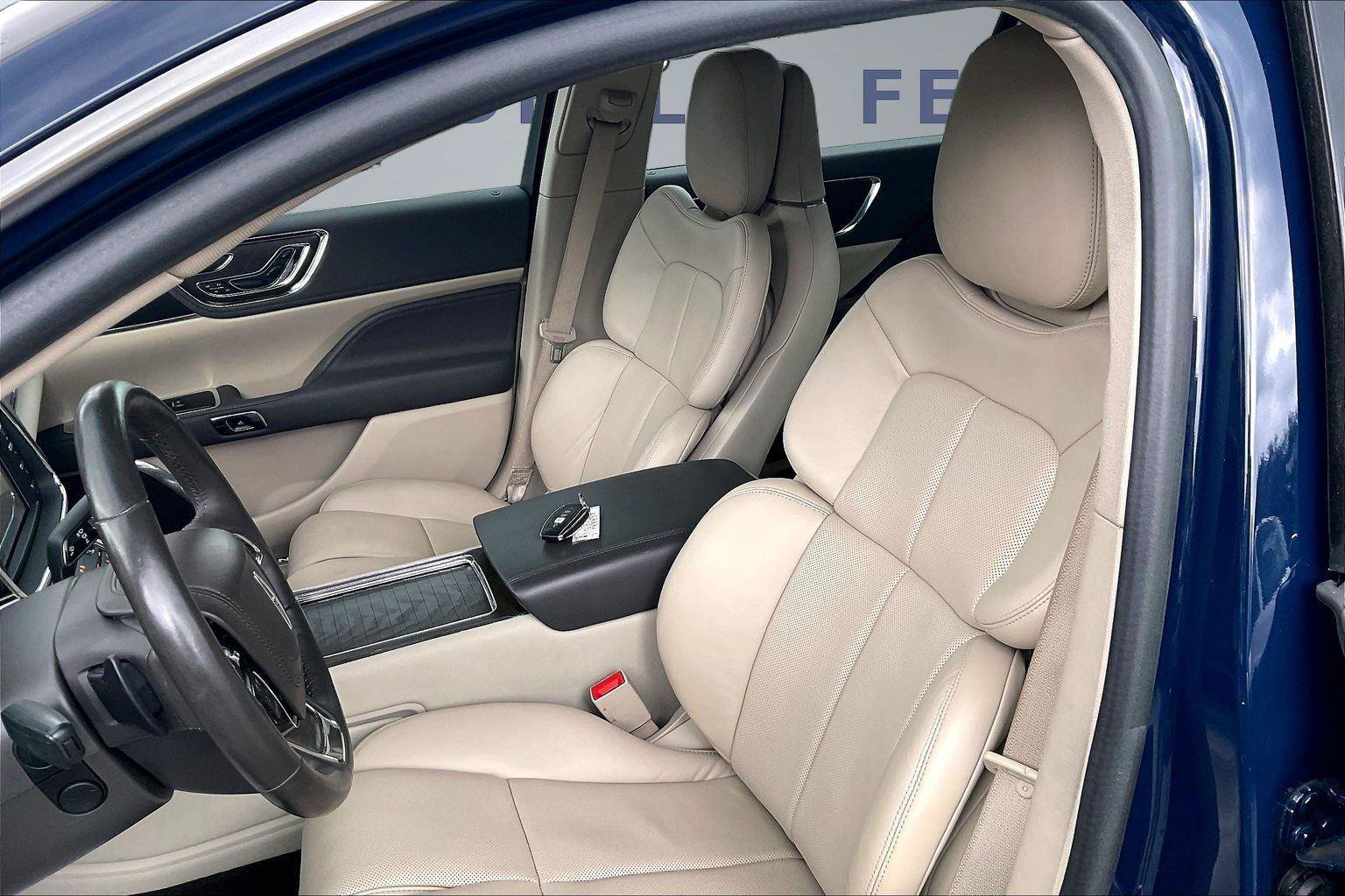 Used 2019 Lincoln Continental Reserve AWD/4WD image 21
