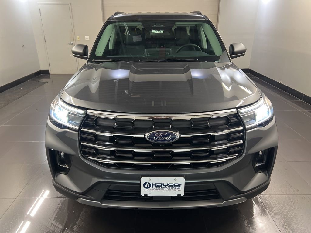 New 2026 Ford Explorer Active w/ Active Comfort Package AWD/4WD image 2