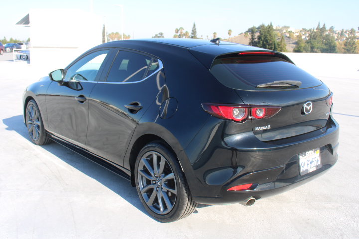 Used 2019 MAZDA MAZDA3 Hatchback w/ Preferred Package FWD image 5