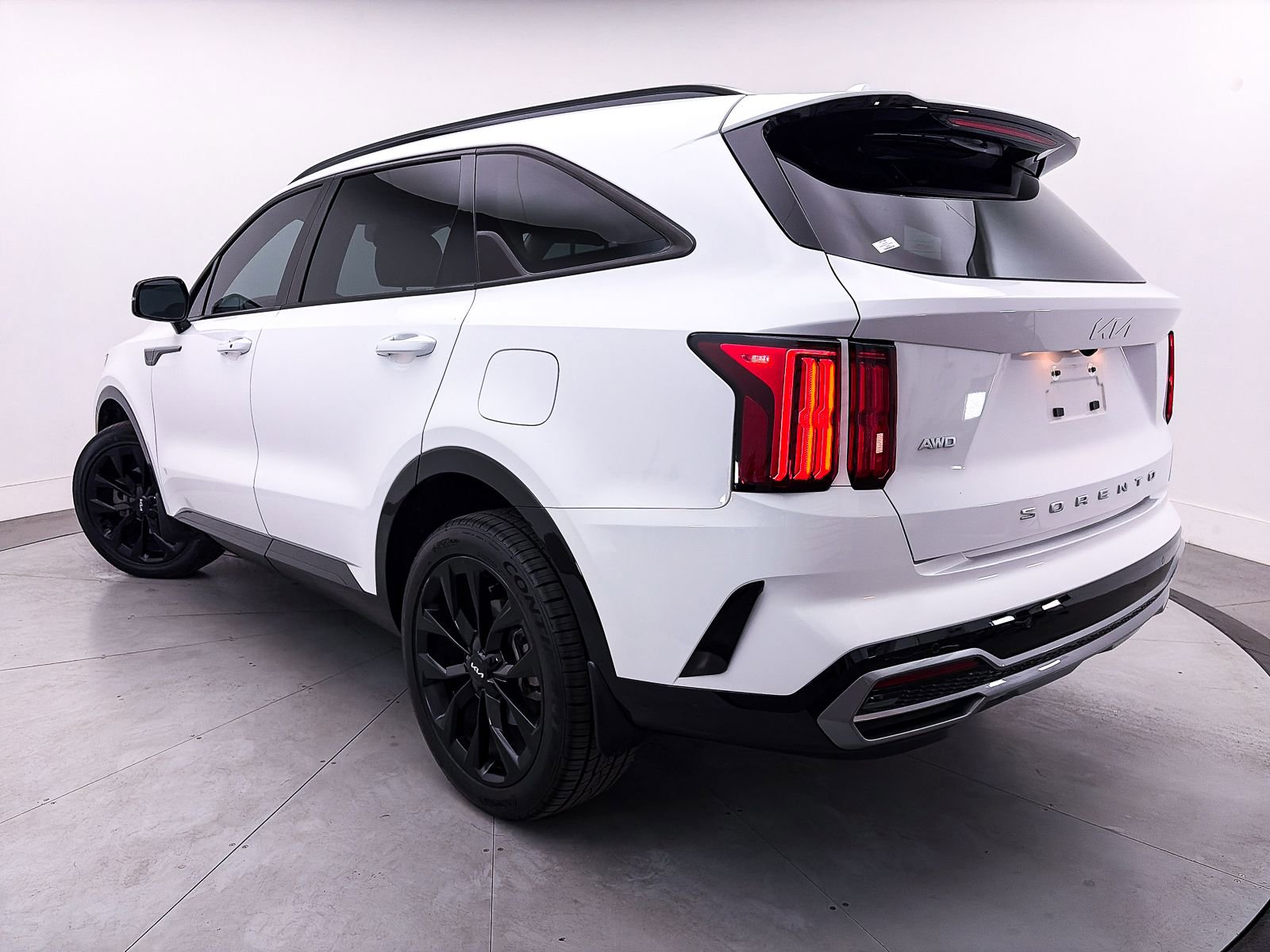 Used 2022 Kia Sorento SX image 2