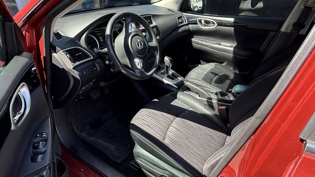 Used 2017 Nissan Sentra SV FWD image 3