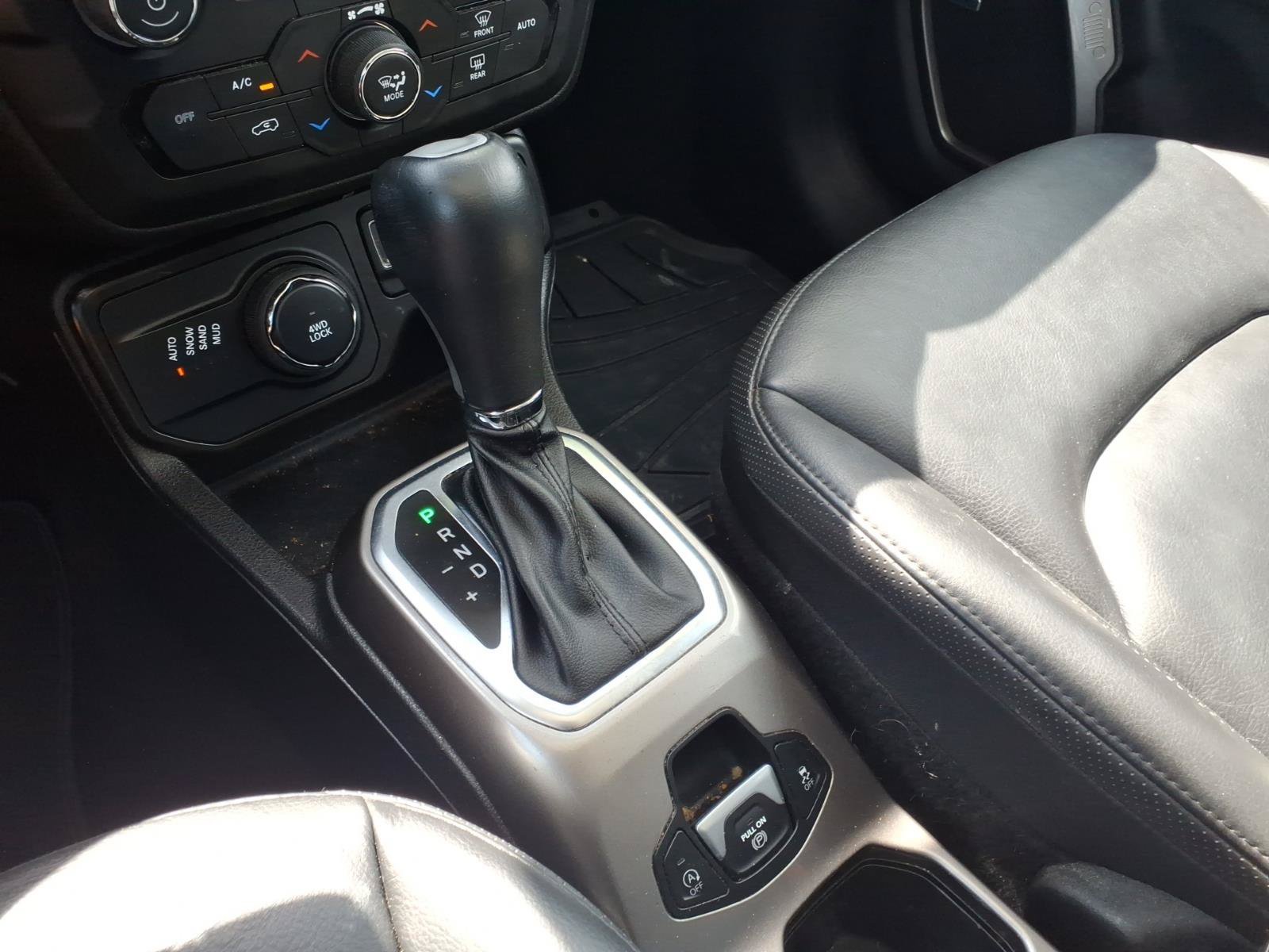 Used 2021 Jeep Renegade Limited w/ Sun & Sound Group AWD/4WD image 20