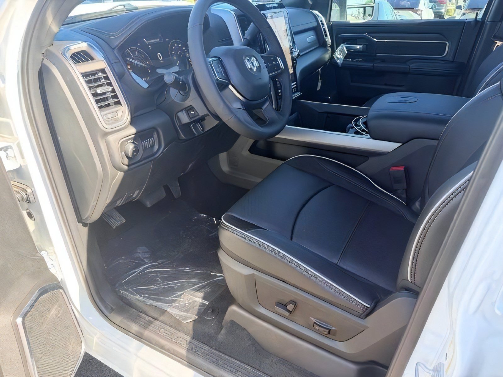 New 2026 RAM 2500 Laramie w/ Night Edition AWD/4WD image 13