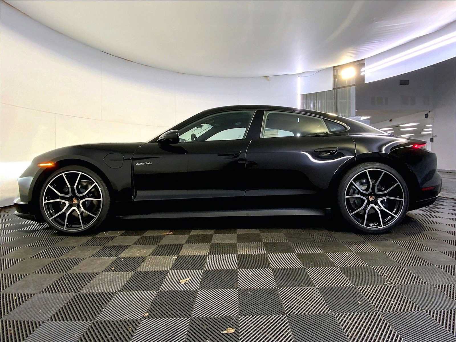New 2026 Porsche Taycan AWD/4WD image 2