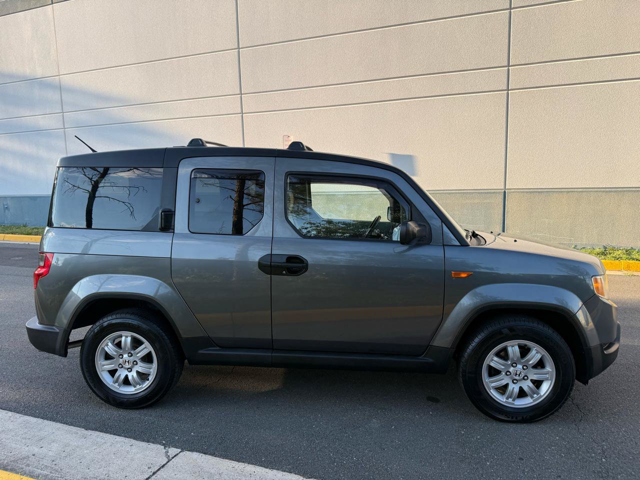Used 2011 Honda Element LX image 15