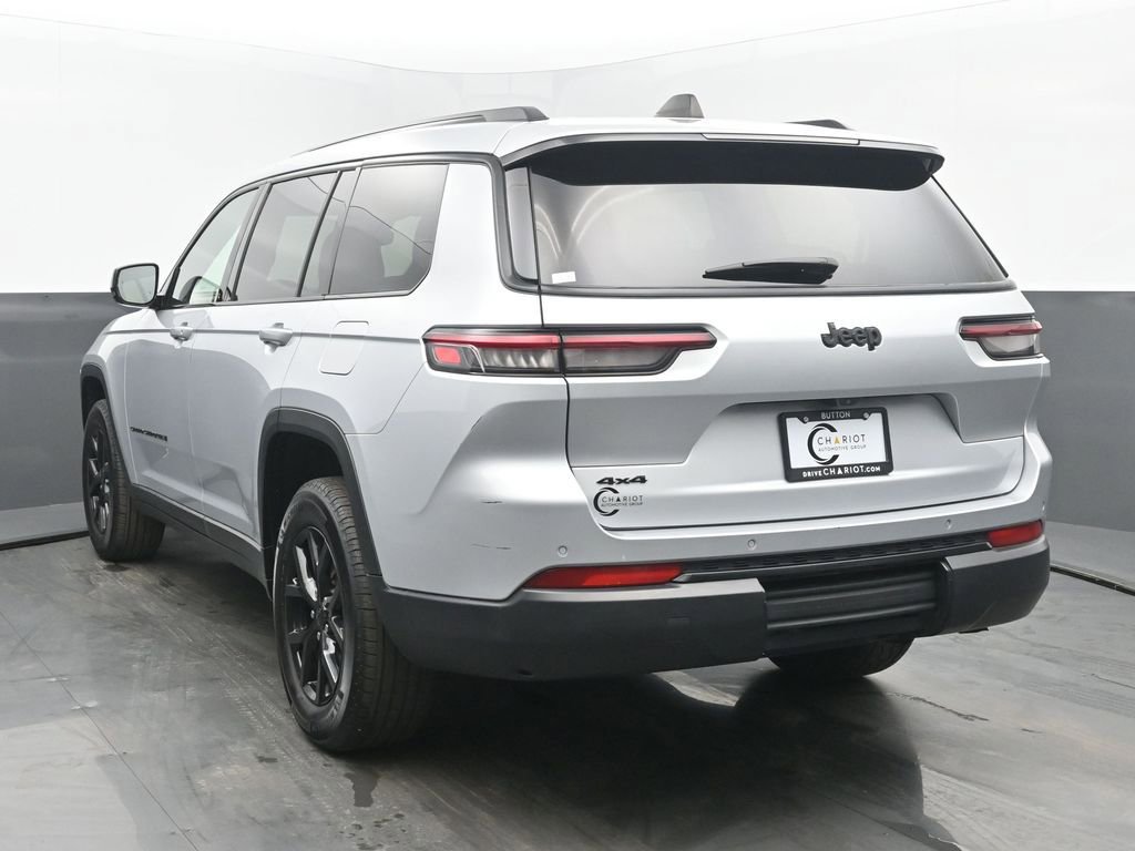 Used 2024 Jeep Grand Cherokee L Laredo image 4