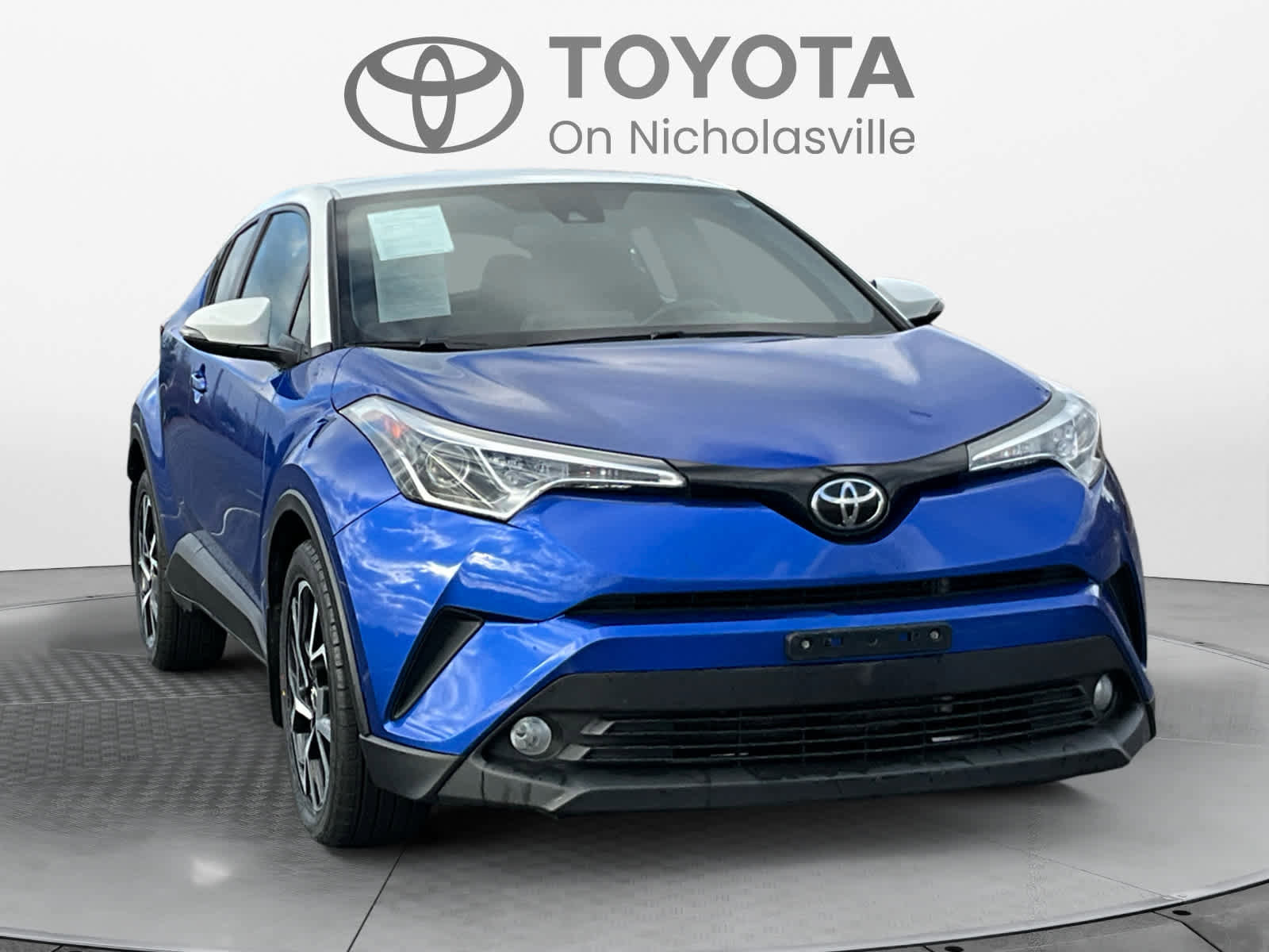 Used 2018 Toyota C-HR XLE image 8