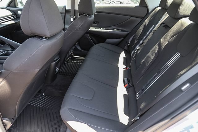 Certified 2025 Hyundai Elantra SEL FWD image 22