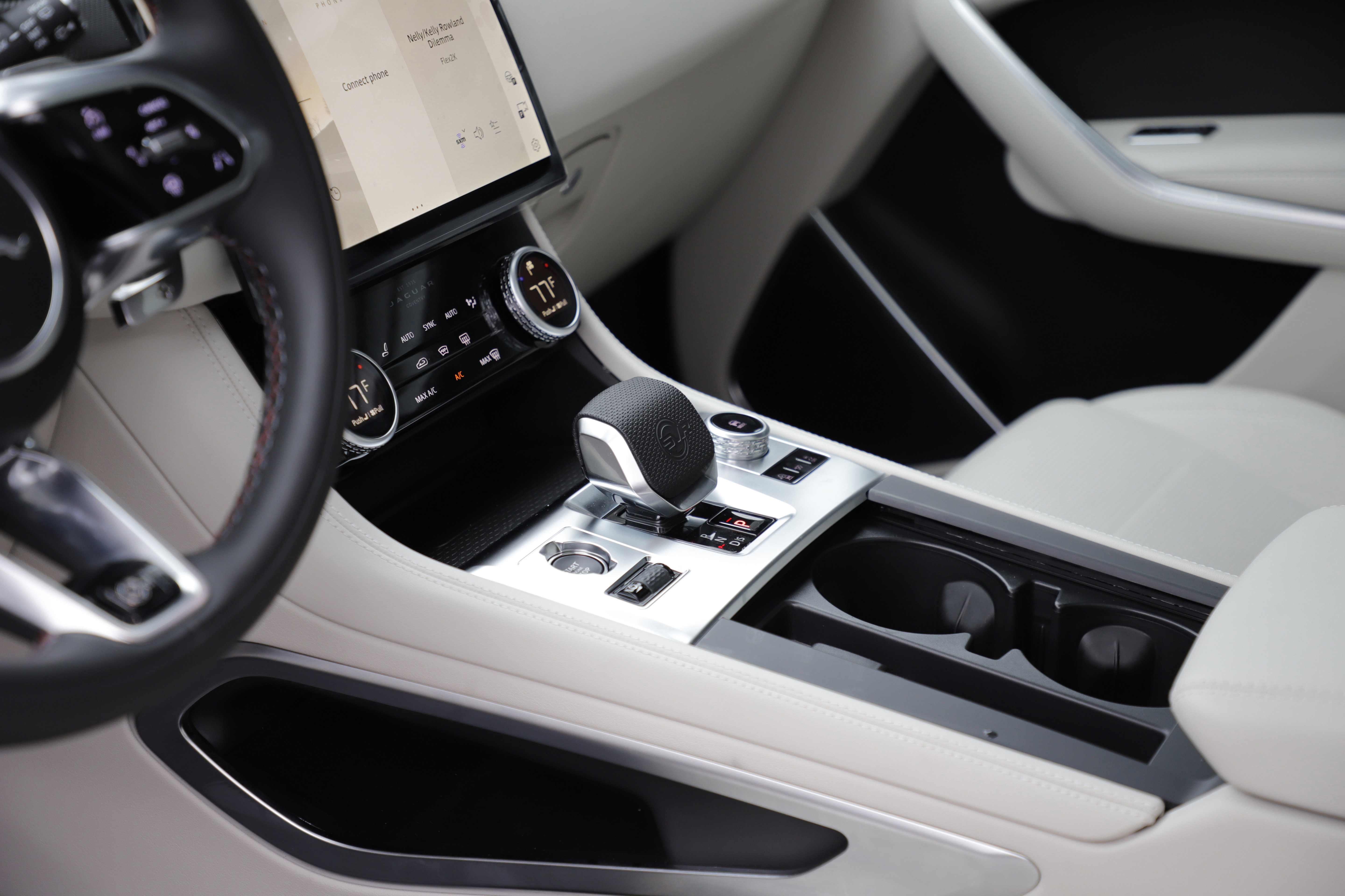 New 2026 Jaguar F-PACE SVR image 21