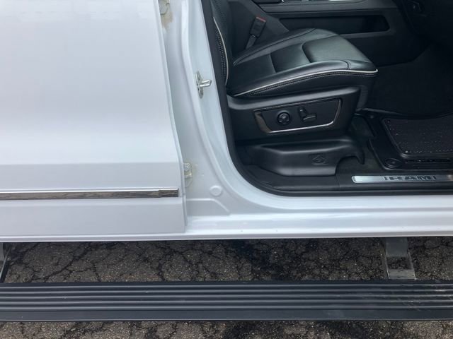 Used 2024 RAM 1500 Limited image 30