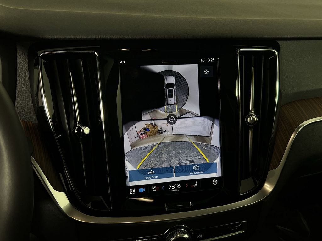 Certified 2025 Volvo V60 B5 Cross Country Plus image 23