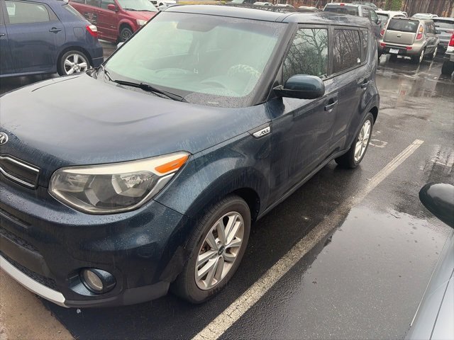 Used 2017 Kia Soul + image 2