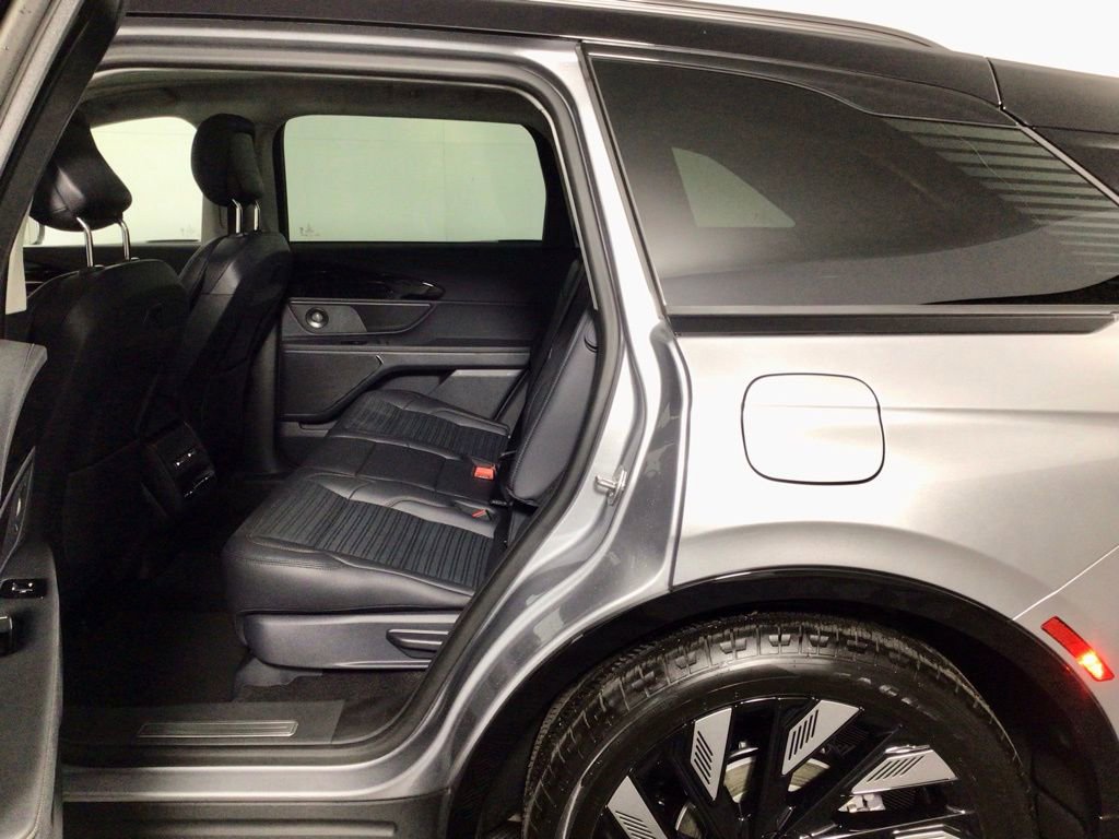 New 2026 Lincoln Nautilus Reserve w/ Jet Appearance Package image 32