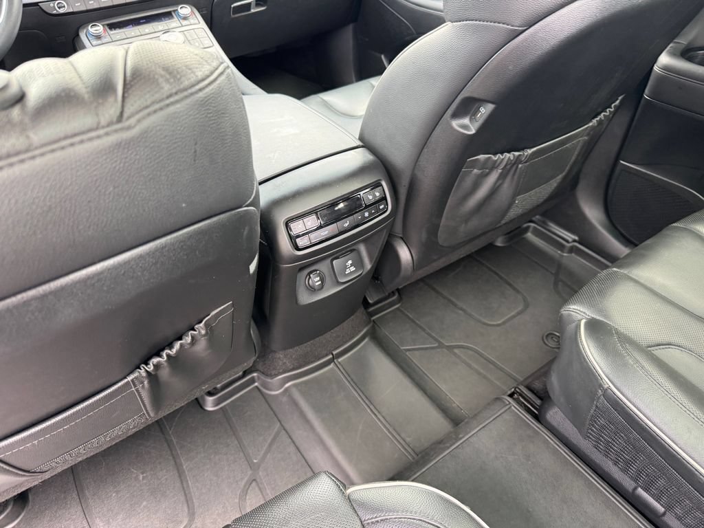 Used 2024 Hyundai Palisade Limited FWD image 17